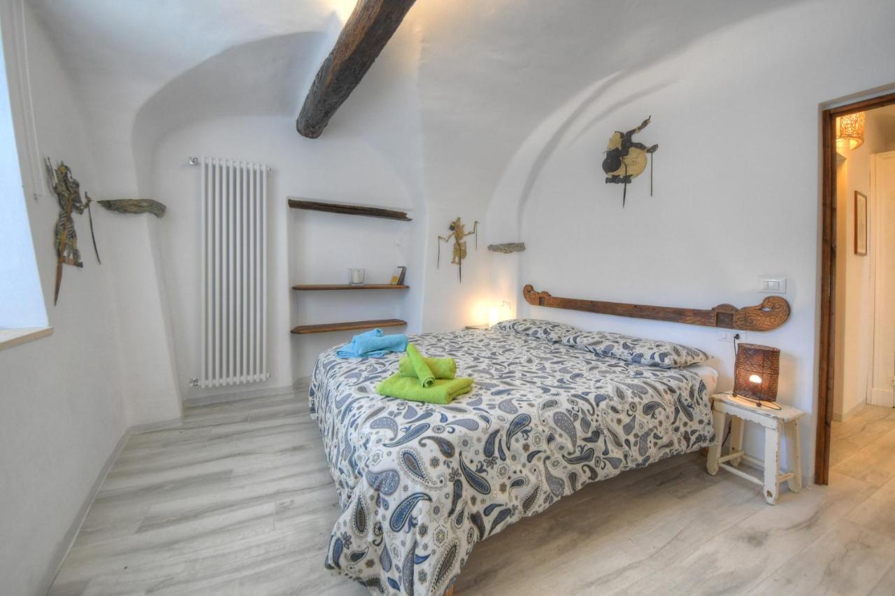 Antica Casa Del Canto Iara - Private Parking Calice Ligure エクステリア 写真