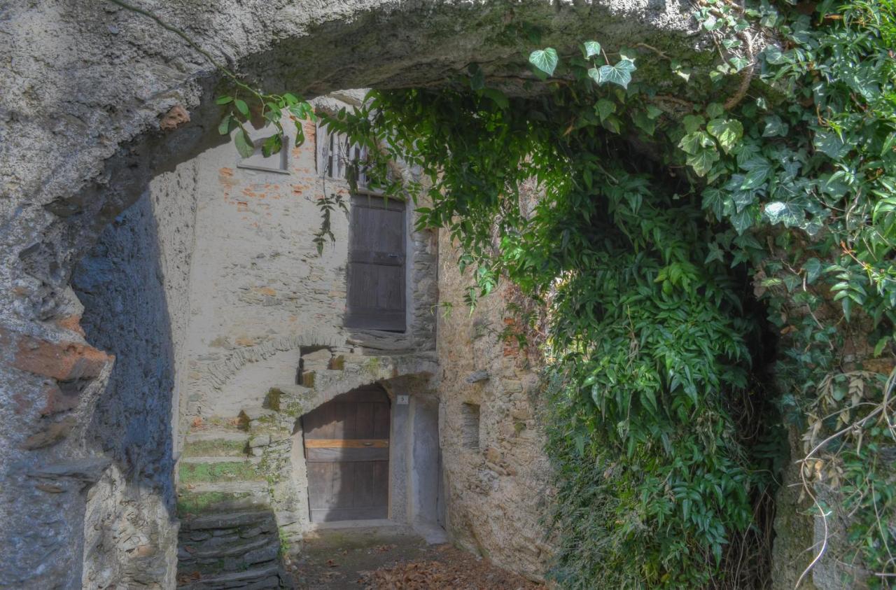 Antica Casa Del Canto Iara - Private Parking Calice Ligure エクステリア 写真