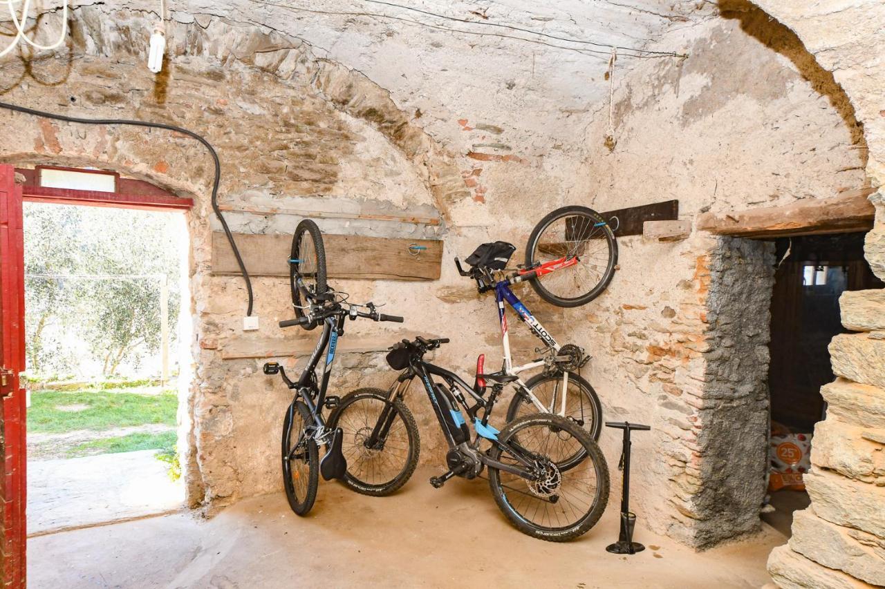 Antica Casa Del Canto Iara - Private Parking Calice Ligure エクステリア 写真